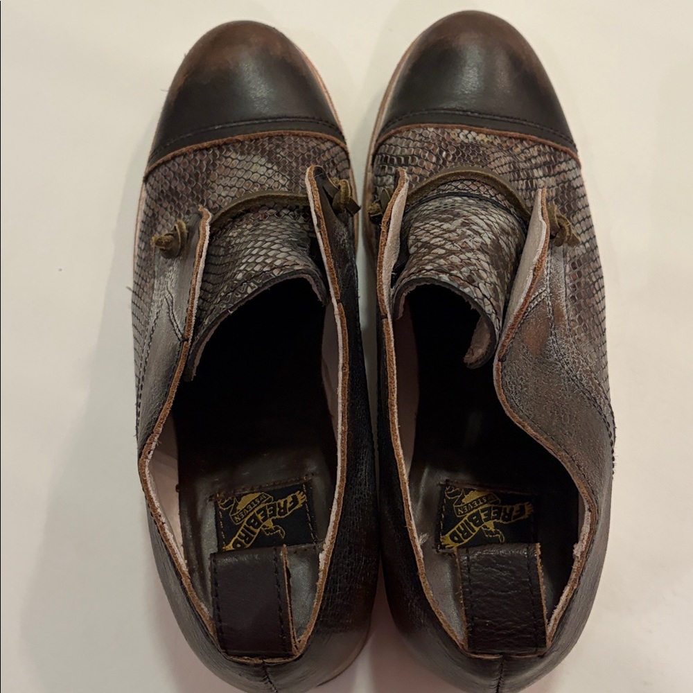 Freebird Women’s Shoes Animal Print FB
Mabel Oxford Shoes Size 9 - Picture 13 of 15
